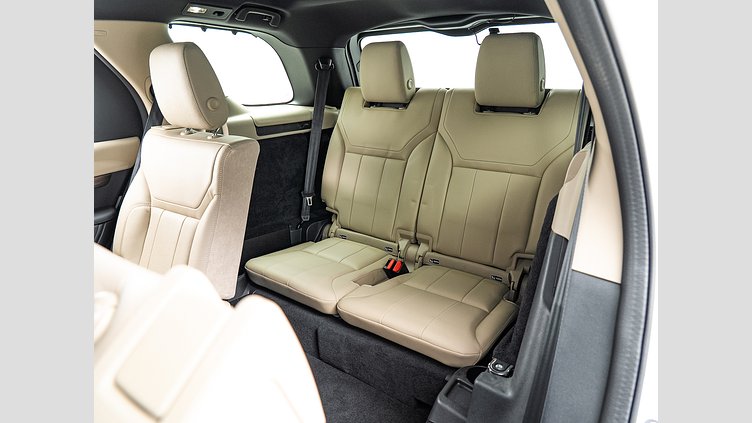2019 認定中古車 Land Rover Discovery Yulong White 3.0 V6 Dsl Mono Turbo Std Flow HSE　3.0ｄ　7人乗り