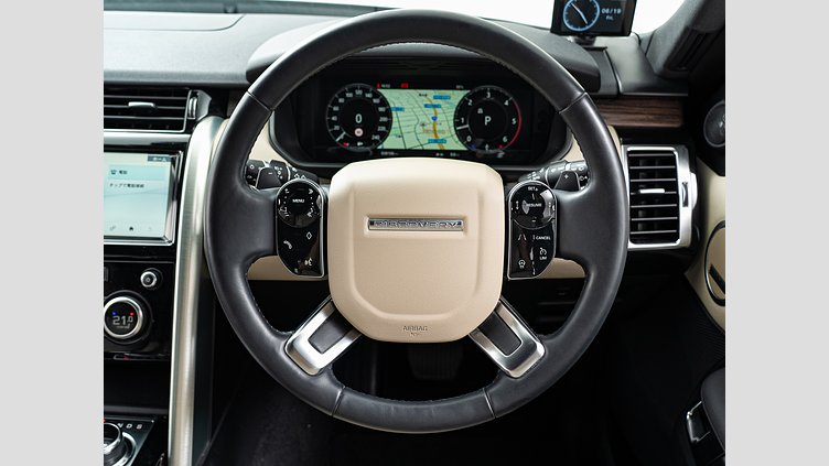2019 認定中古車 Land Rover Discovery Yulong White 3.0 V6 Dsl Mono Turbo Std Flow HSE　3.0ｄ　7人乗り
