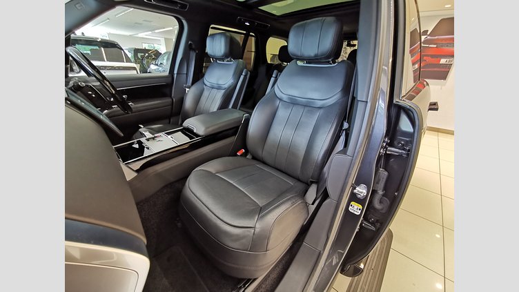 2024 認定中古車 Land Rover Range Rover カルパチアングレイ P530 AWD（AT） スタンダードホイールベース Autobiography