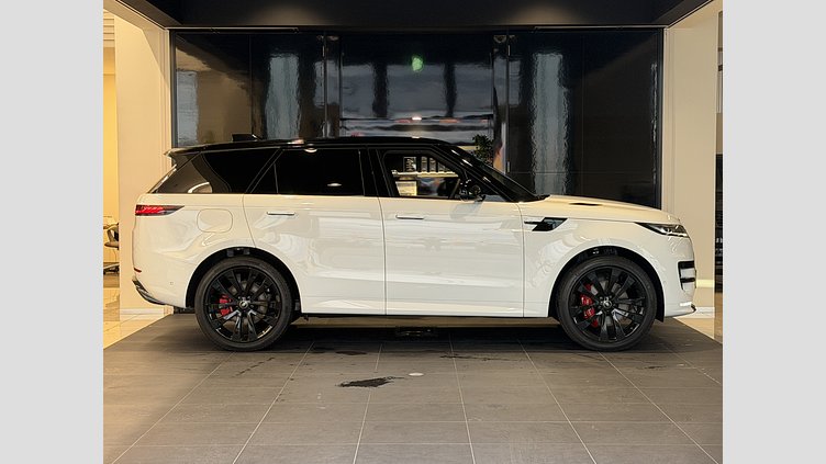 2025 認定中古車 Land Rover Range Rover Sport フジホワイト D300マイルドハイブリッド スタンダードホイールベース Dynamic SE