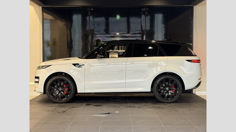 2025 認定中古車 Land Rover Range Rover Sport フジホワイト D300マイルドハイブリッド スタンダードホイールベース Dynamic SE