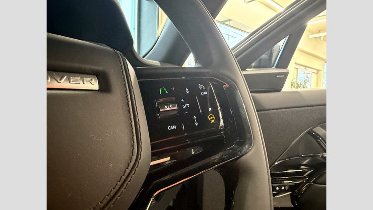 2025 認定中古車 Land Rover Range Rover Sport フジホワイト D300マイルドハイブリッド スタンダードホイールベース Dynamic SE