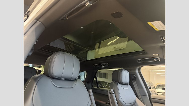 2025 認定中古車 Land Rover Range Rover Sport フジホワイト D300マイルドハイブリッド スタンダードホイールベース Dynamic SE