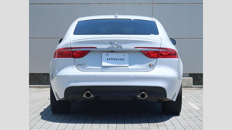 2016 認定中古車 Jaguar XF Yulong White ガソリン S