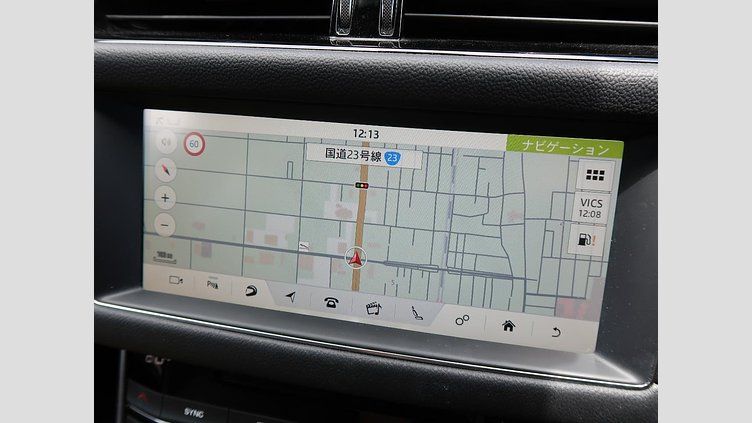 2016 認定中古車 Jaguar XF Yulong White ガソリン S