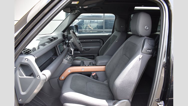 2021 認定中古車 Land Rover Defender 90 サントリーニブラック P300 AWD（AT） X-DYNAMIC SE