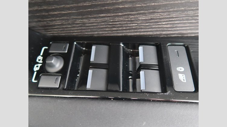 2024 認定中古車 Land Rover Range Rover Velar Carpathian Grey 2.0 litre i4D​ Ｓ Ｄ２００ 