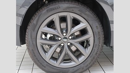 Range Rover Velar 35