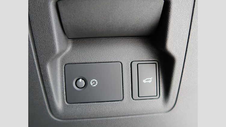 2024 認定中古車 Land Rover Range Rover Velar Carpathian Grey 2.0 litre i4D​ Ｓ Ｄ２００ 