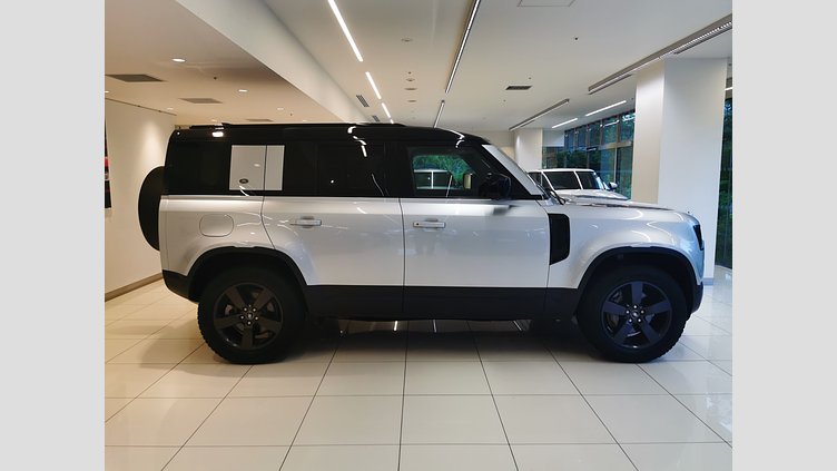2023 認定中古車 Land Rover Defender 110 ハクバシルバー D300 AWD（AT） S