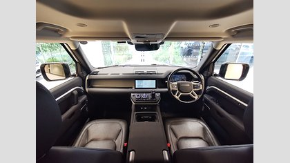 Defender 110 3