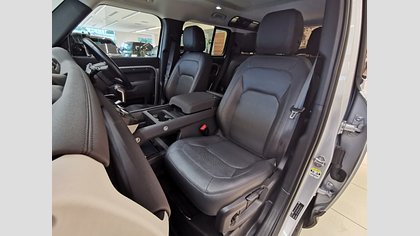 Defender 110 2