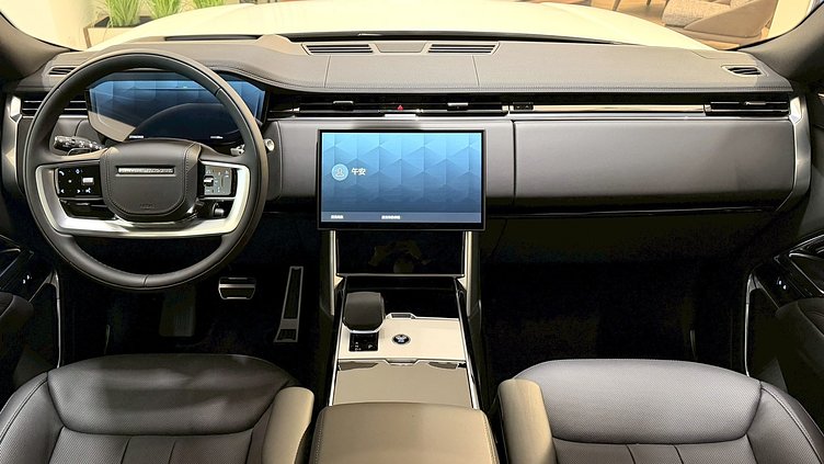 2025 新車 Land Rover Range Rover Ostuni Pearl White P400 標準軸距 SE