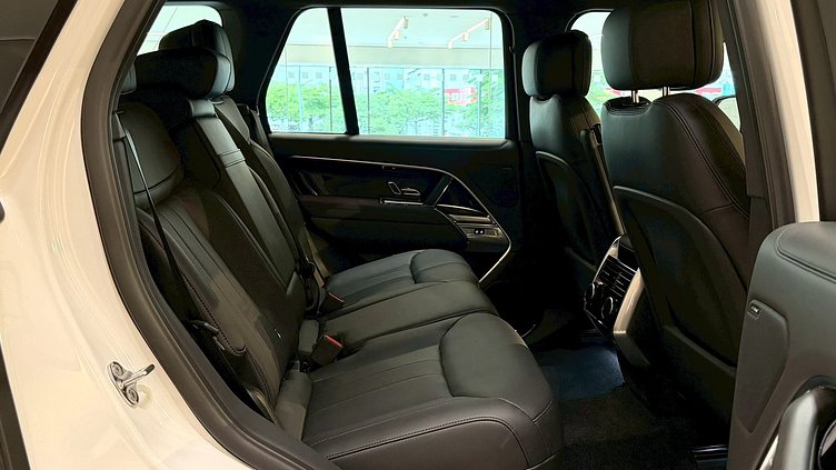 2025 新車 Land Rover Range Rover Ostuni Pearl White P400 標準軸距 SE
