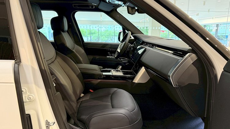 2025 新車 Land Rover Range Rover Ostuni Pearl White P400 標準軸距 SE
