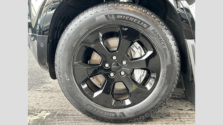2025 認定中古車 Land Rover Defender 110 サントリーニブラック D350 ディーゼルマイルドハイブリッド X-Dynamic SE