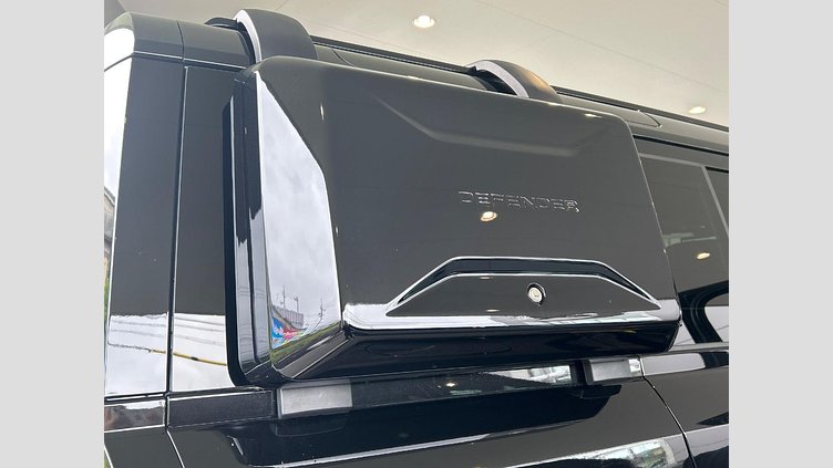 2025 認定中古車 Land Rover Defender 110 サントリーニブラック D350 ディーゼルマイルドハイブリッド X-Dynamic SE