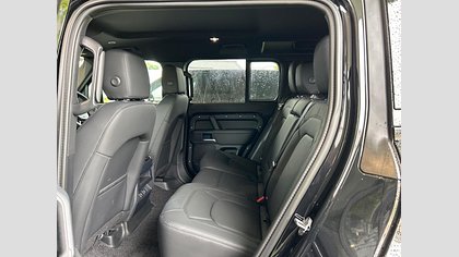 Defender 110 6