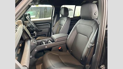 Defender 110 41