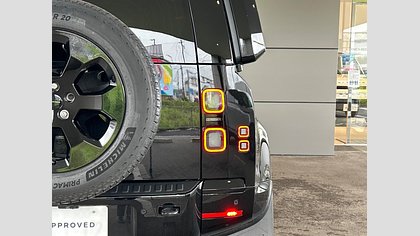 Defender 110 52
