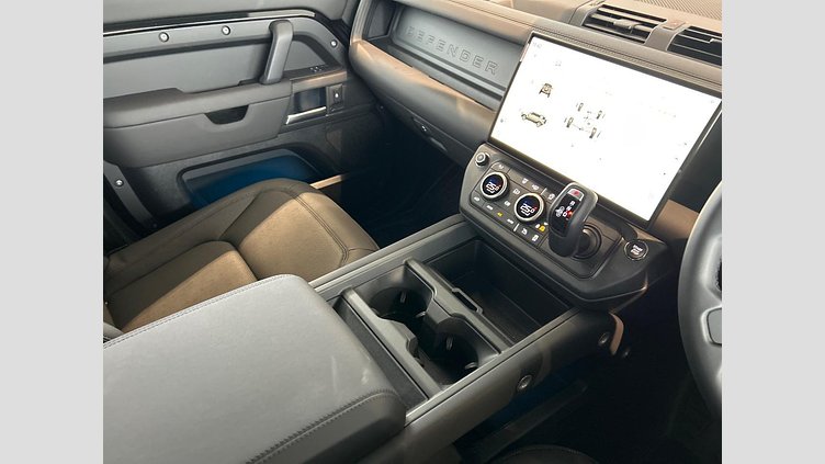 2025 認定中古車 Land Rover Defender 110 サントリーニブラック D350 ディーゼルマイルドハイブリッド X-Dynamic SE