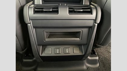 Defender 110 43
