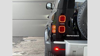 Defender 110 49