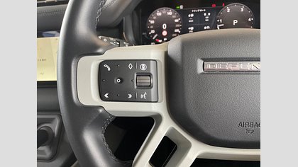 Defender 110 33