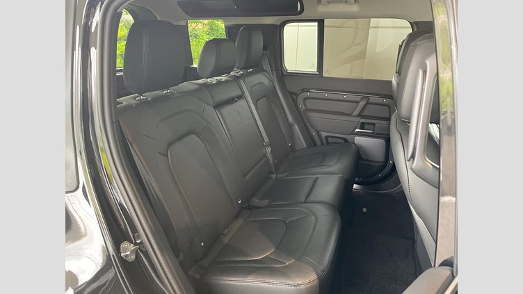 2024 認定中古車 Land Rover Defender 110 サントリーニブラック D300 AWD（AT） S