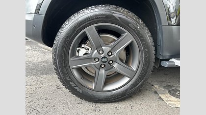 Defender 110 51