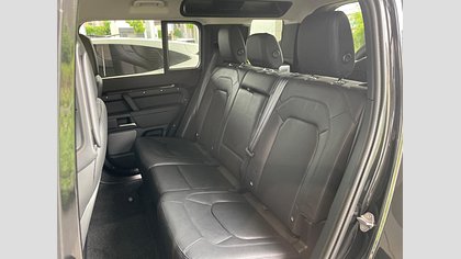 Defender 110 21