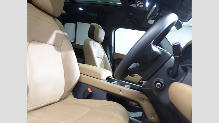 2025 認定中古車 Land Rover Defender 110 カルパチアングレイ D350 ディーゼルマイルドハイブリッド X-Dynamic HSE