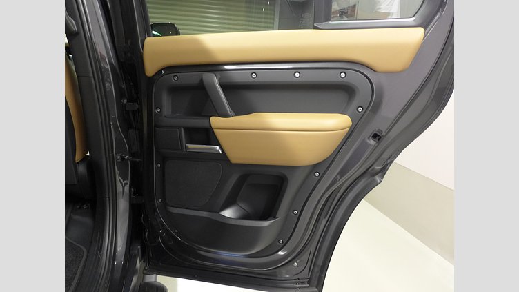 2025 認定中古車 Land Rover Defender 110 カルパチアングレイ D350 ディーゼルマイルドハイブリッド X-Dynamic HSE