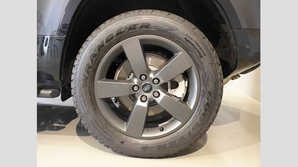 Defender 110 9