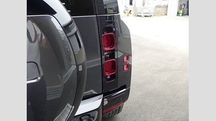Defender 110 61