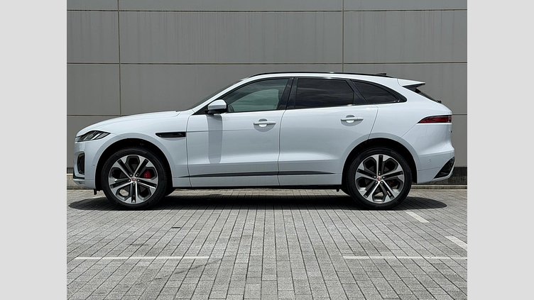 2018 認定中古車 Jaguar F-Pace Yulong White 2.0 litre i4D Diesel R-スポーツ