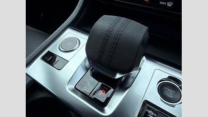 F-Pace 27