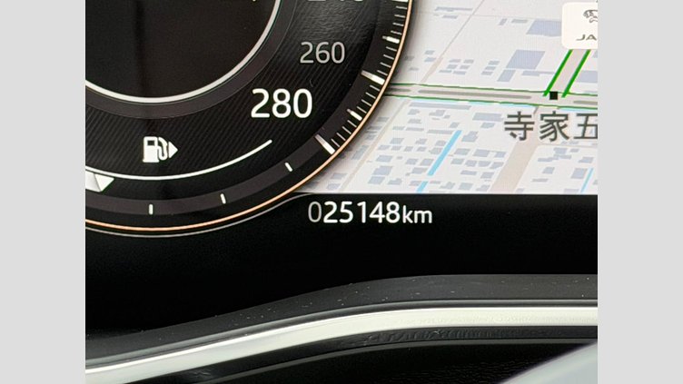 2018 認定中古車 Jaguar F-Pace Yulong White 2.0 litre i4D Diesel R-スポーツ