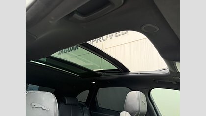 F-Pace 24