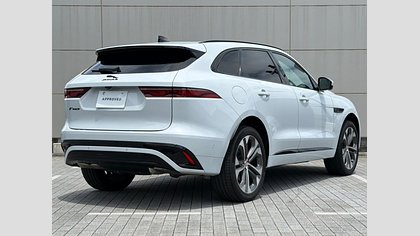 F-Pace 21