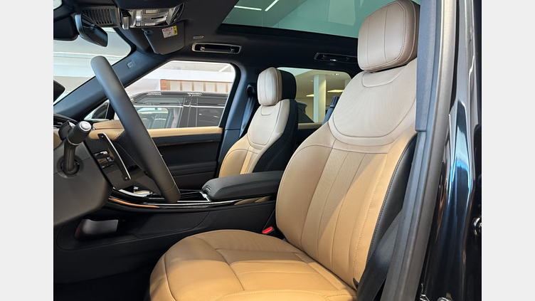 2025 Ny Land Rover Range Rover Sport Santorini Black P460e Bensin Plug-in Hybrid Kort hjulbas (SWB) Dynamic SE