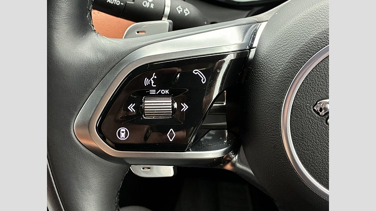 2024 認定中古車 Jaguar F-Pace カルパチアングレイ P400e ガソリン プラグインハイブリッド R-DYNAMIC SE