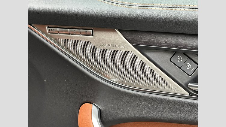 2024 認定中古車 Jaguar F-Pace カルパチアングレイ P400e ガソリン プラグインハイブリッド R-DYNAMIC SE