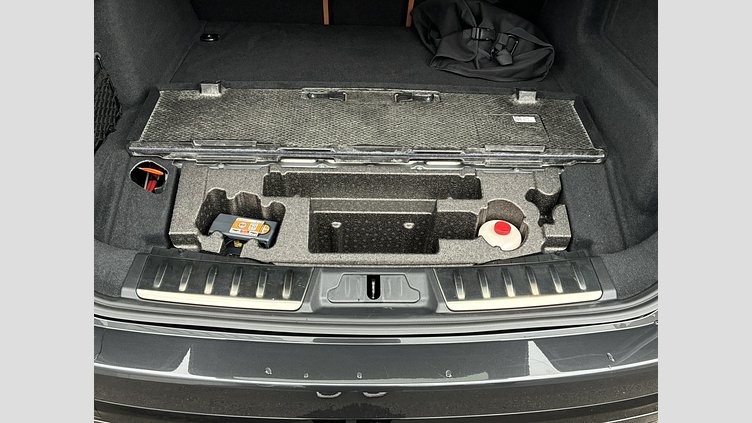 2024 認定中古車 Jaguar F-Pace カルパチアングレイ P400e ガソリン プラグインハイブリッド R-DYNAMIC SE