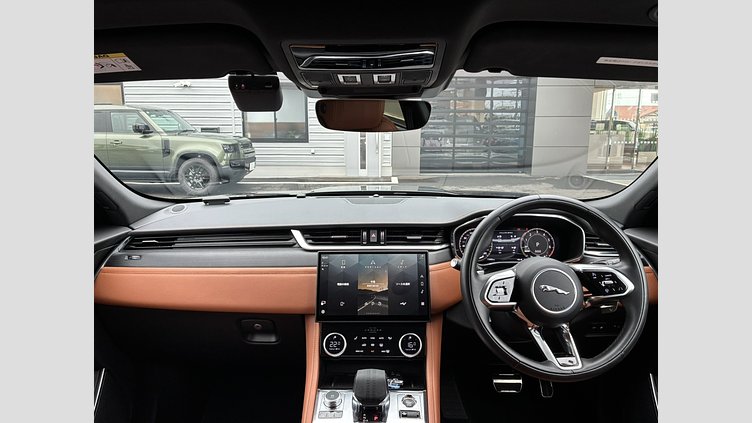 2024 認定中古車 Jaguar F-Pace カルパチアングレイ P400e ガソリン プラグインハイブリッド R-DYNAMIC SE