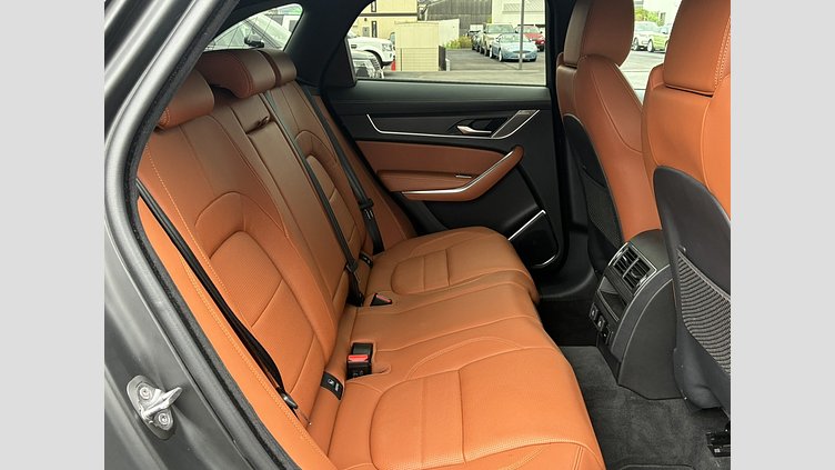 2024 認定中古車 Jaguar F-Pace カルパチアングレイ P400e ガソリン プラグインハイブリッド R-DYNAMIC SE
