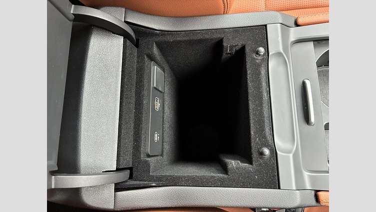 2024 認定中古車 Jaguar F-Pace カルパチアングレイ P400e ガソリン プラグインハイブリッド R-DYNAMIC SE