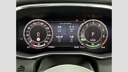 F-Pace 37