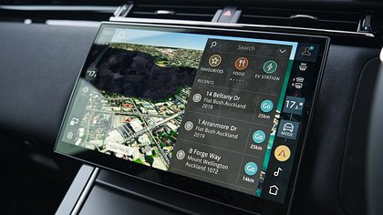 Range Rover Velar 8
