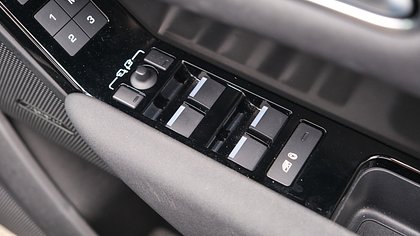 Range Rover Velar 10